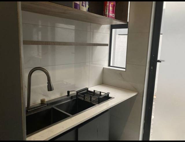 6 BEDROOM HOUSE FOR SALE IN SIX FOUNTAINS RESIDENTIAL ESTATE